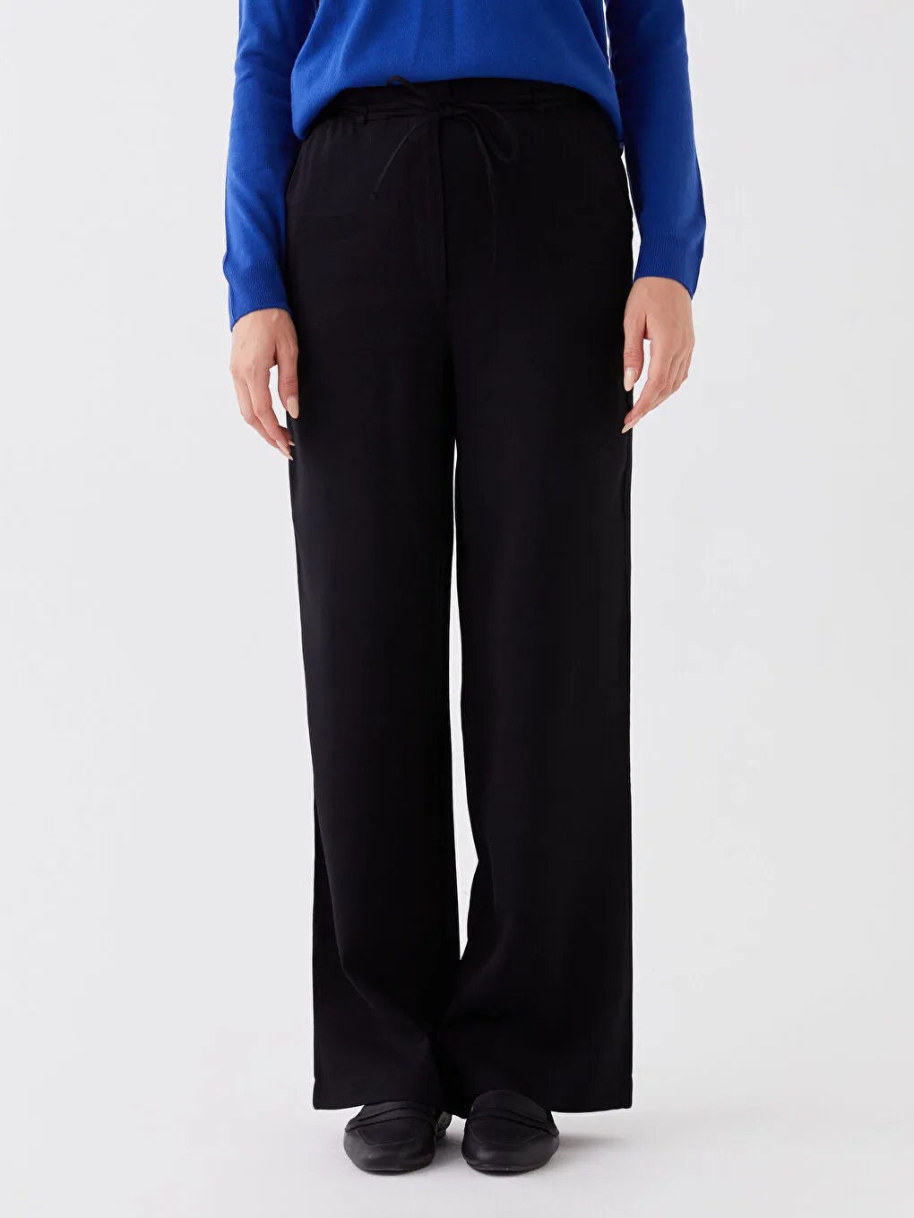 Comfortable Fit Women Trousers With Elastic Waist