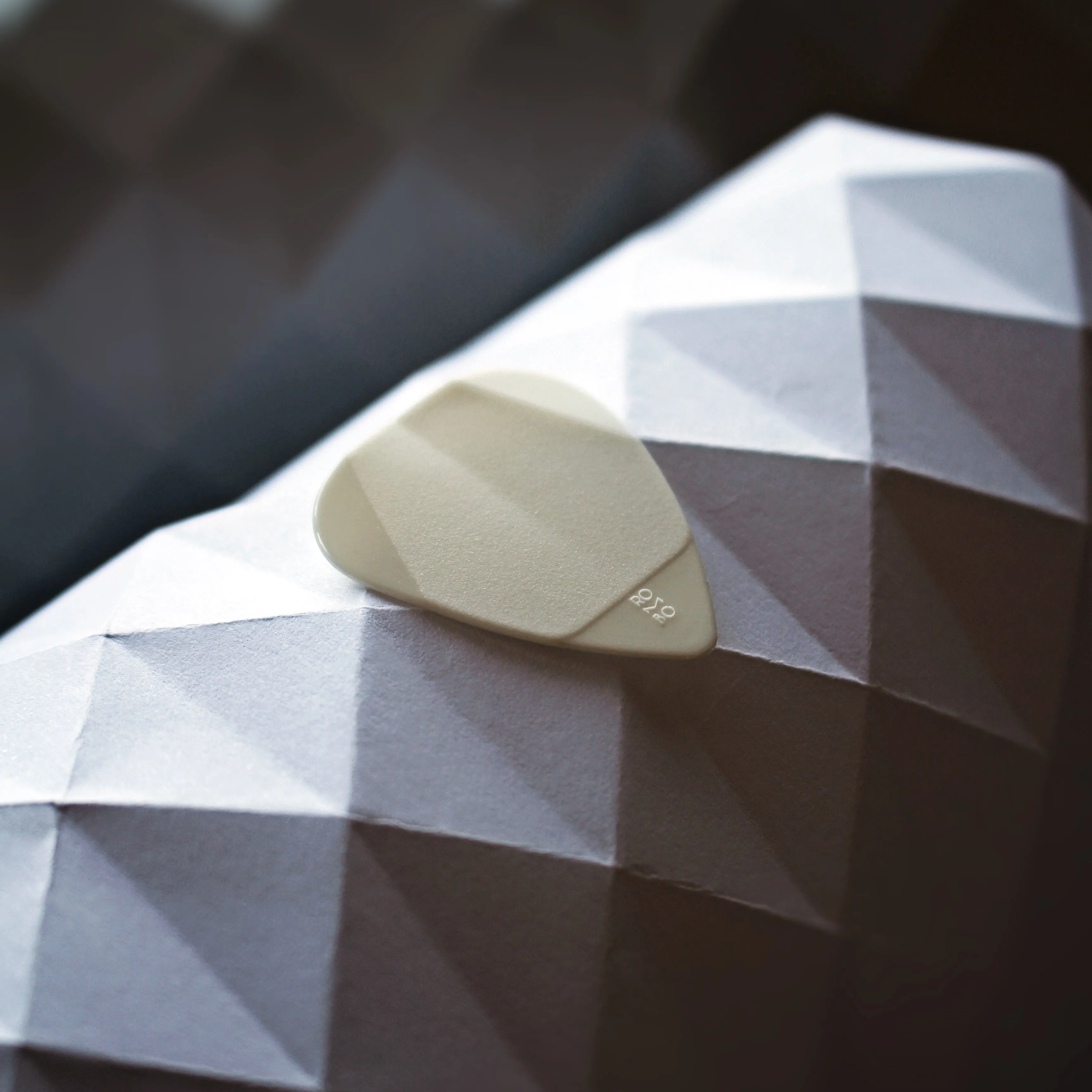 Guitar Pick Set Rombo Origami Special Edition - Paper White (4 Guitar Picks) - 0,75 mm