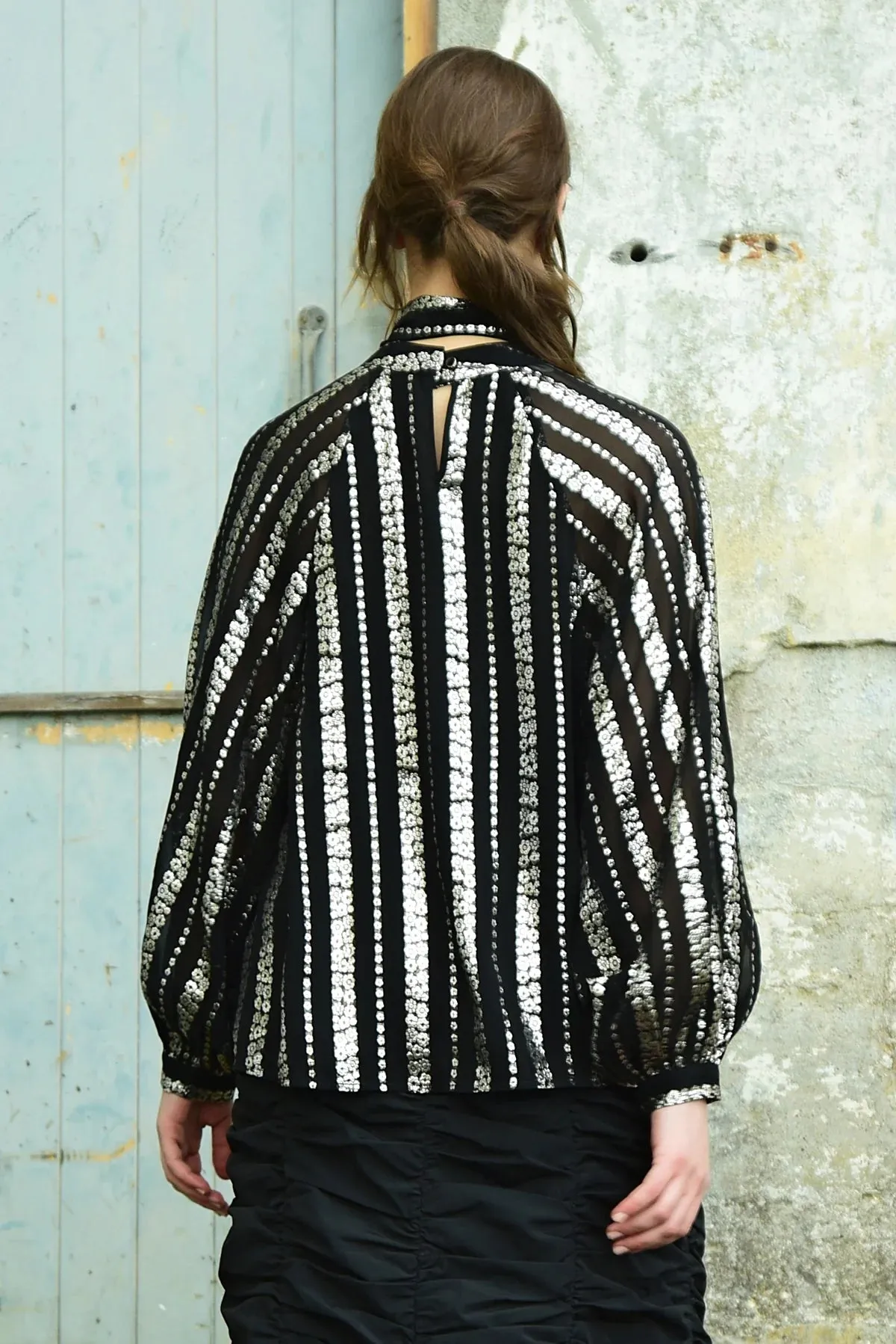 Just Bow With It Blouse - Black/Silver
