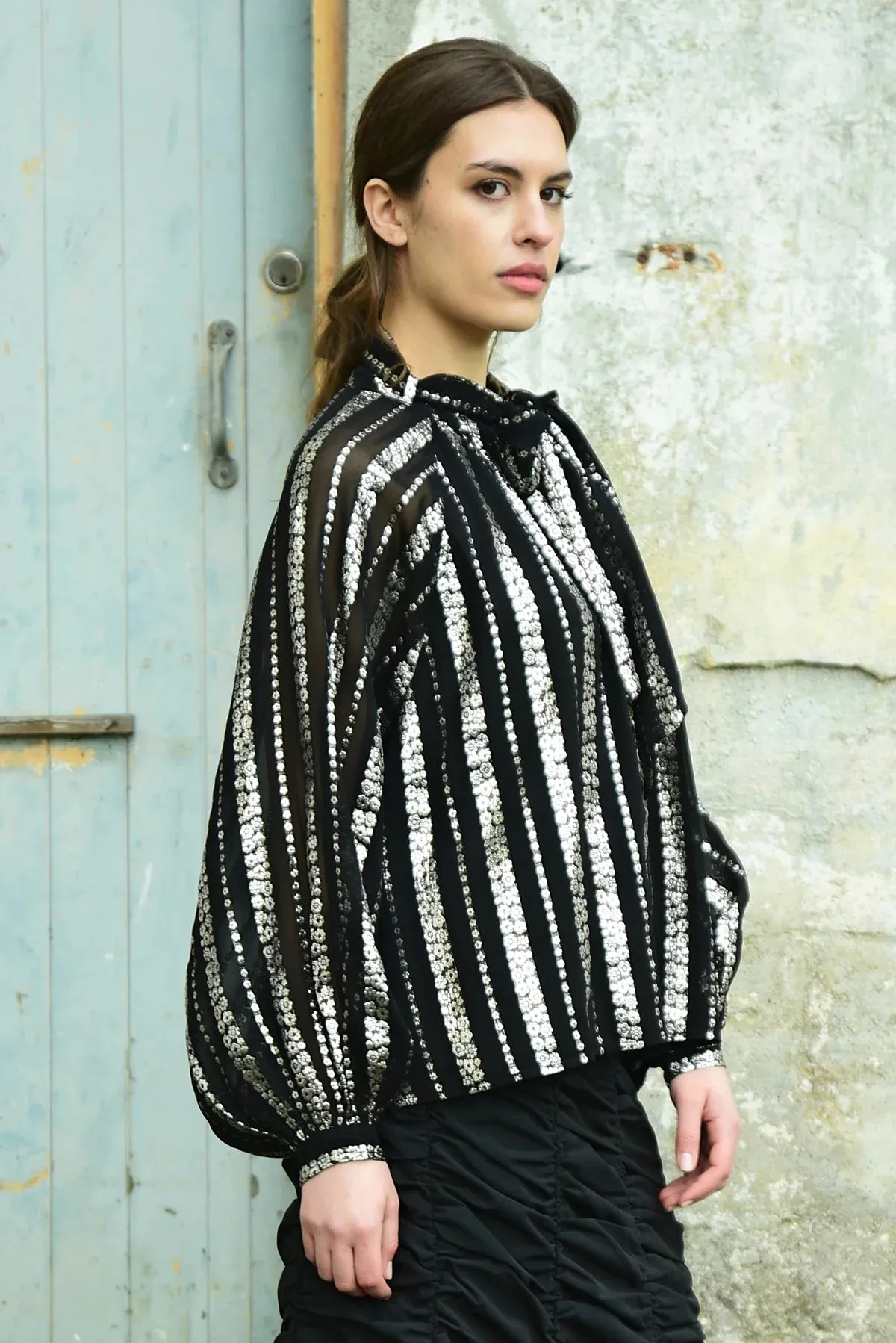 Just Bow With It Blouse - Black/Silver