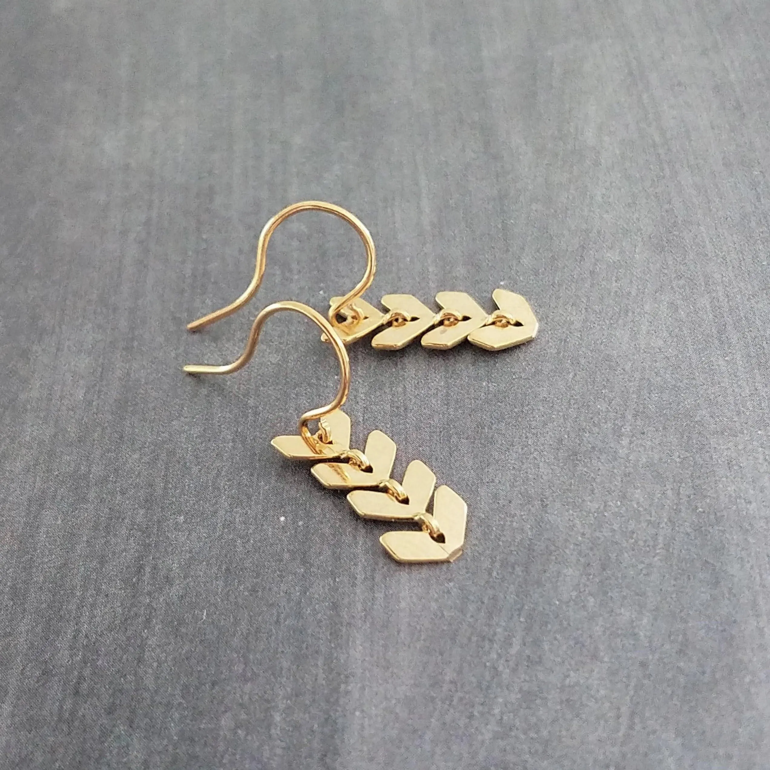 Long Gold Earrings, v shaped earrings, gold arrow earrings, chevron earrings, herringbone earrings, long flexible earrings fishbone earrings