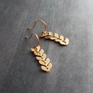 Long Gold Earrings, v shaped earrings, gold arrow earrings, chevron earrings, herringbone earrings, long flexible earrings fishbone earrings