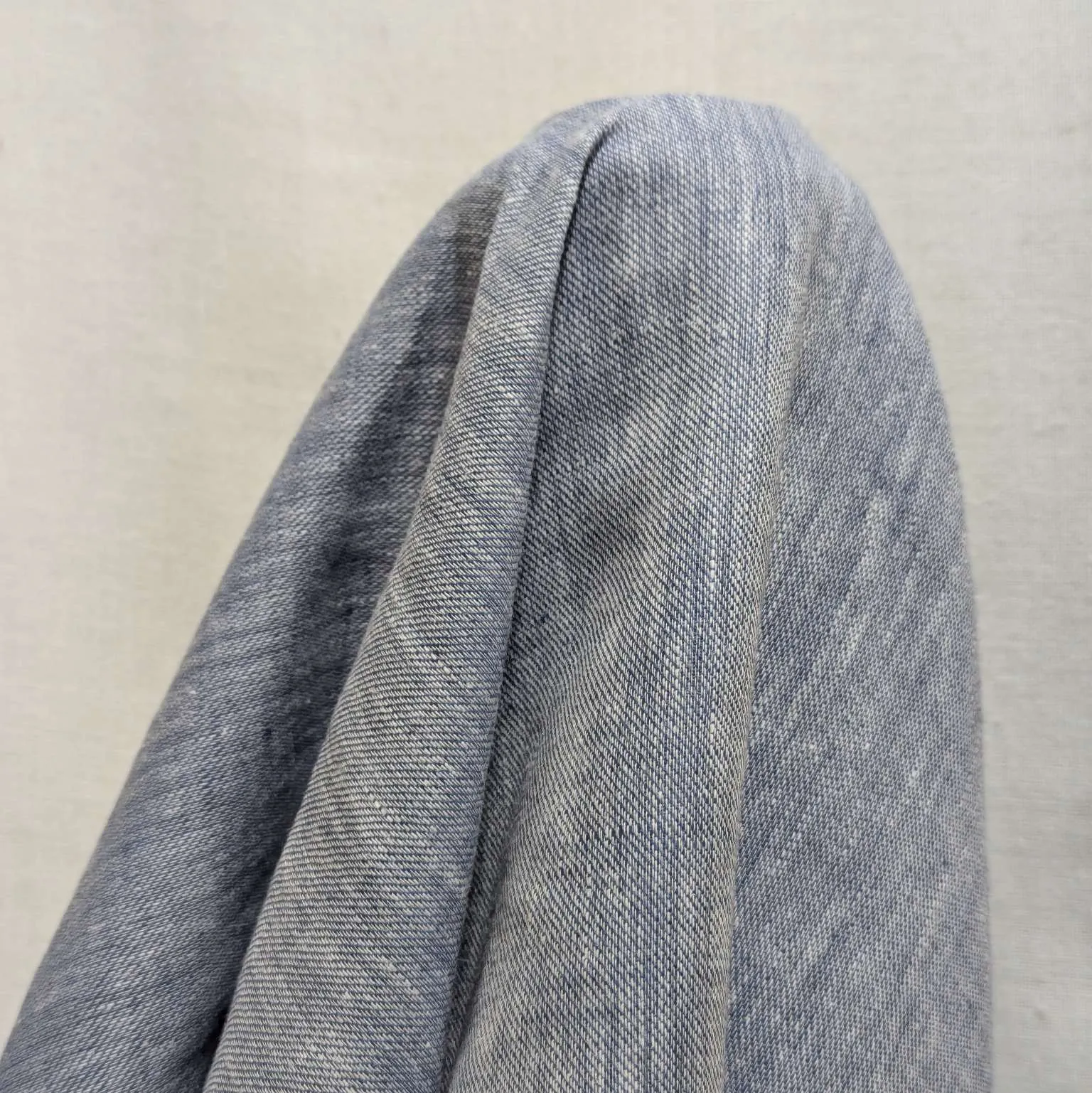 Luna Chambray, Sky