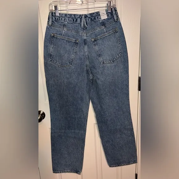 👖NWT! Good American Jeans