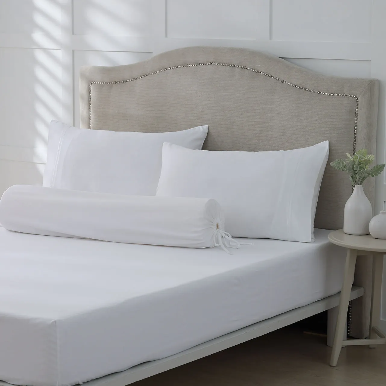 Royale 1000TC Embroidered Fitted Sheet Set Hotel Collection by Robinsons
