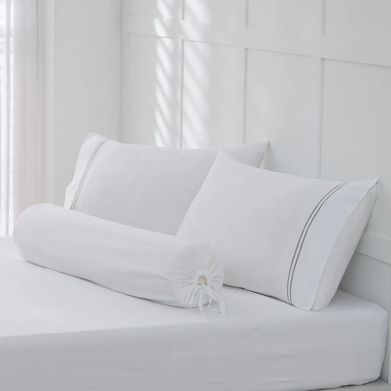 Royale 1000TC Embroidered Fitted Sheet Set Hotel Collection by Robinsons