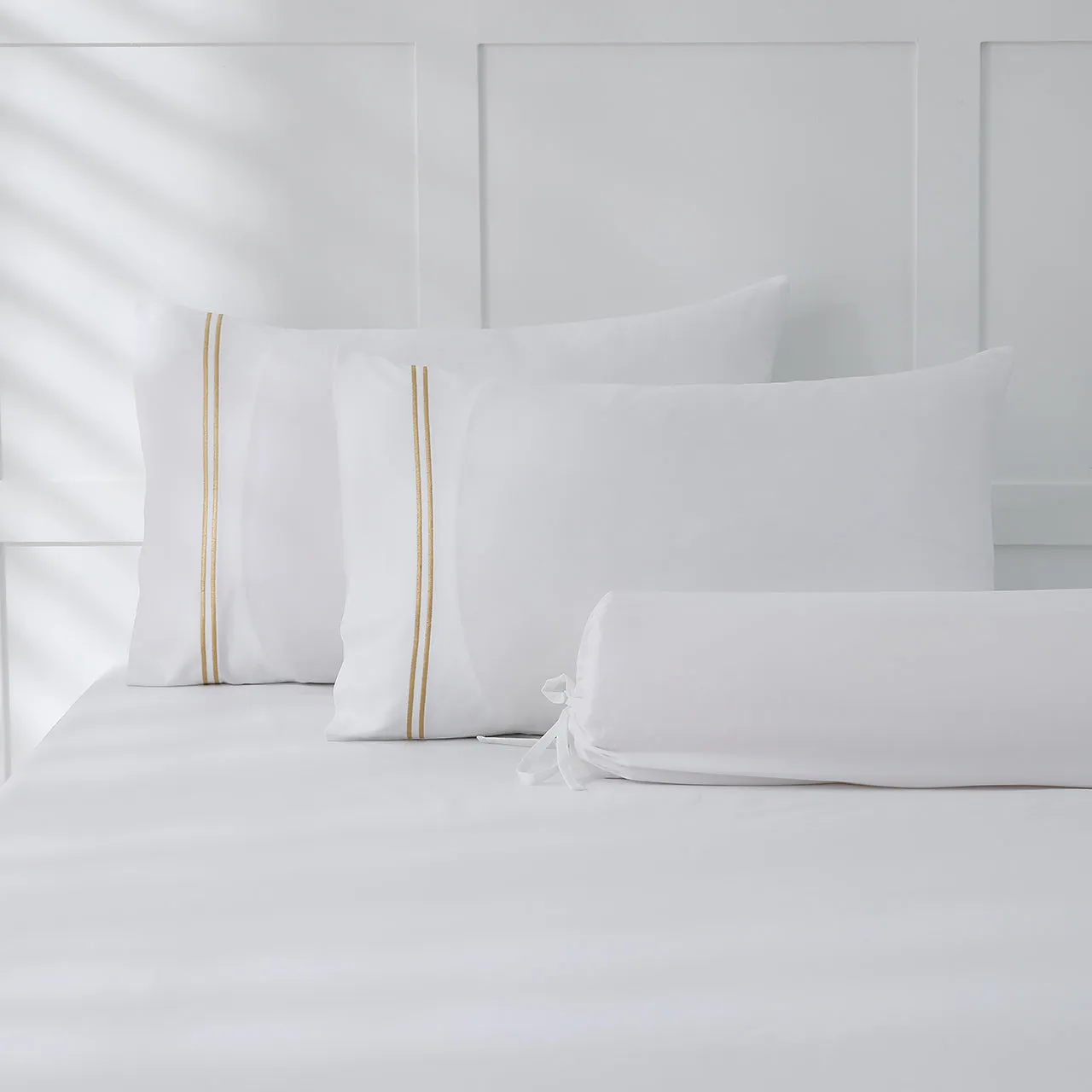Royale 1000TC Embroidered Fitted Sheet Set Hotel Collection by Robinsons