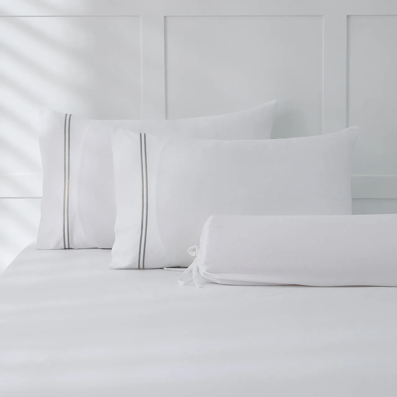 Royale 1000TC Embroidered Fitted Sheet Set Hotel Collection by Robinsons