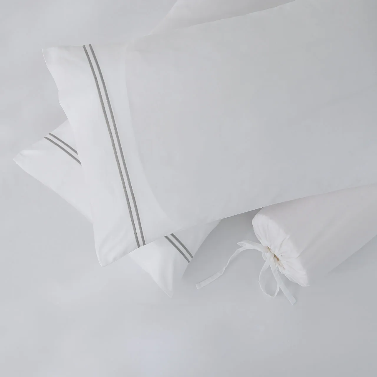 Royale 1000TC Embroidered Fitted Sheet Set Hotel Collection by Robinsons