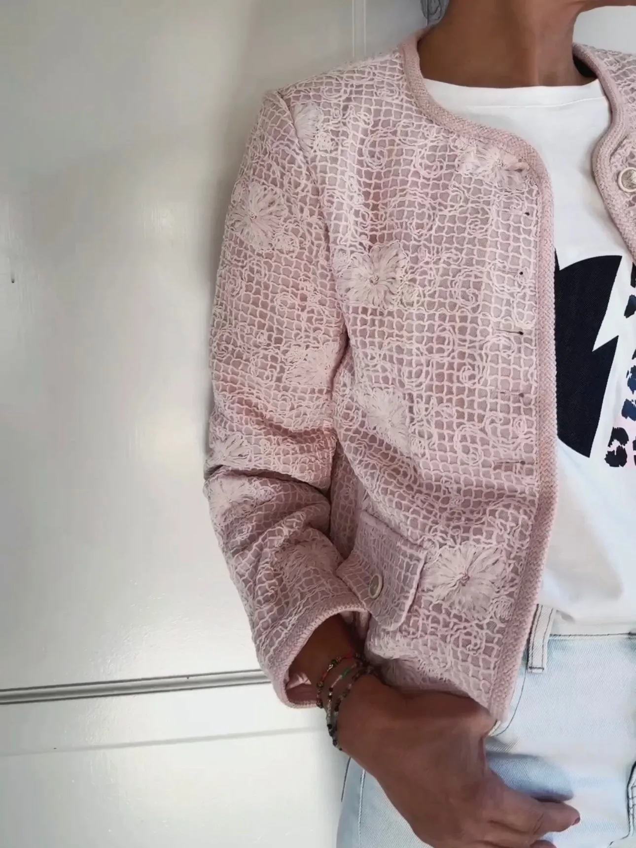 SHORT JACKET WITH DETAILS - PINK