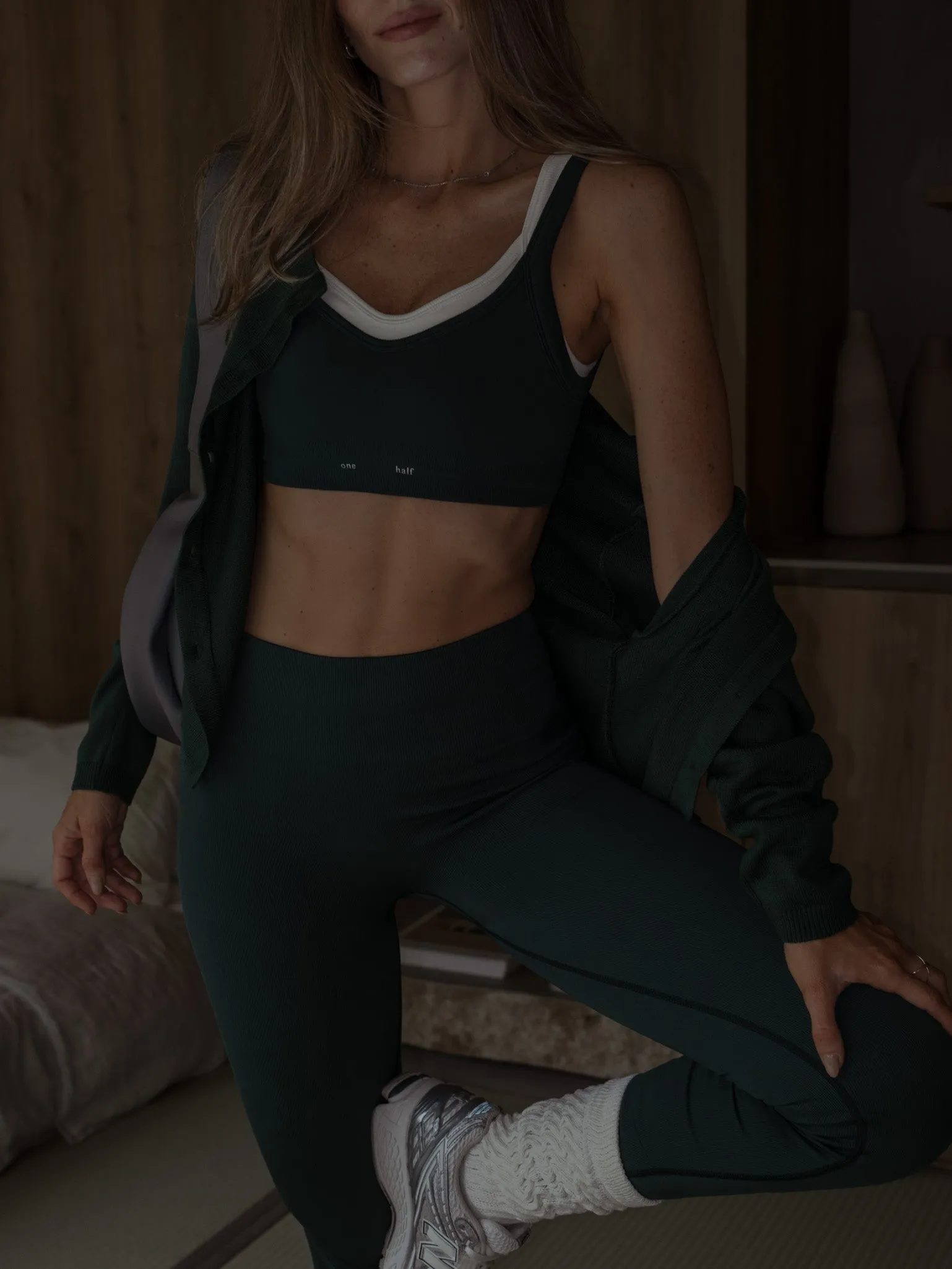 SOFT SEAMLESS CROP TOP  - MYSTIC GREEN