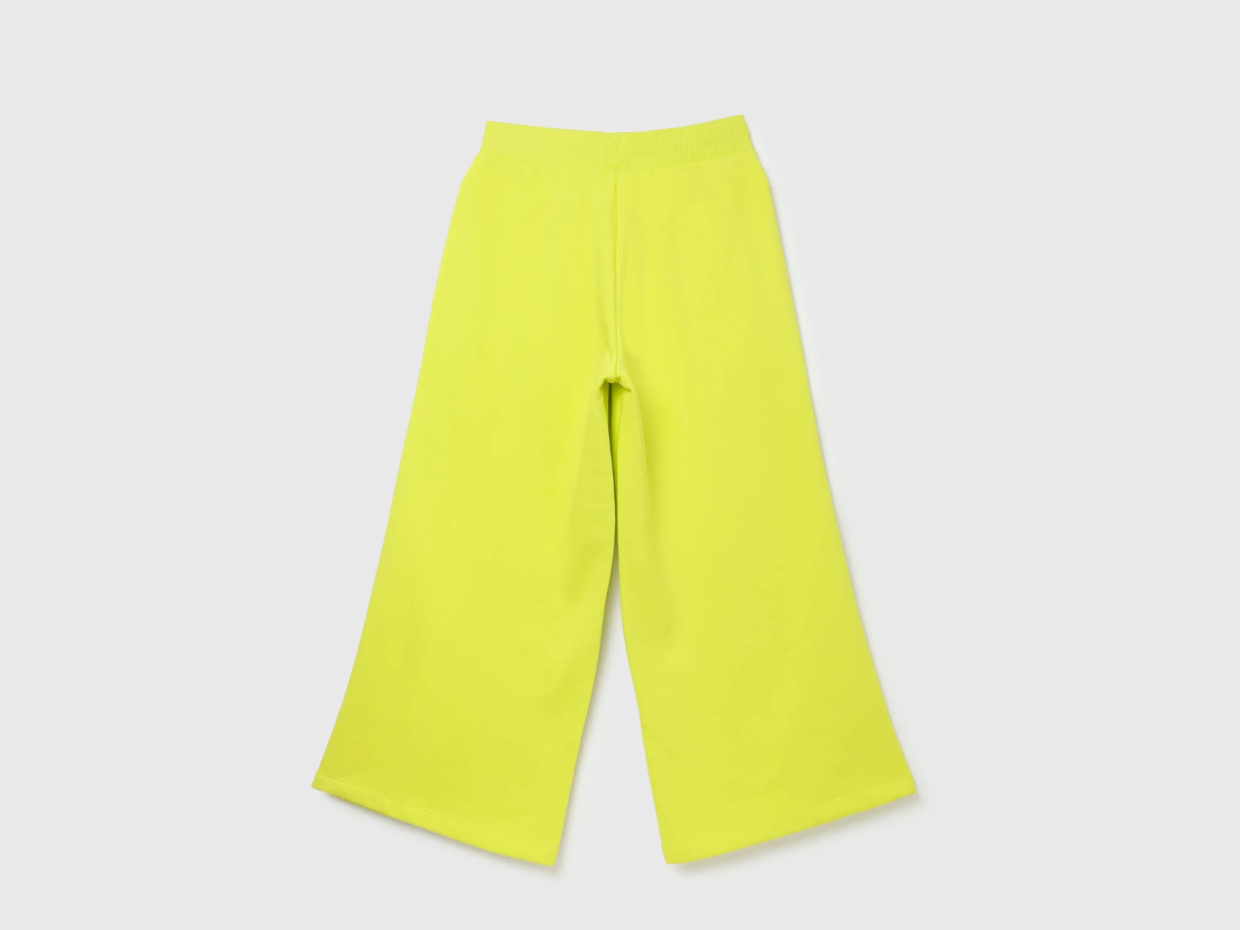 Solid Pattern Regular Fit Trousers