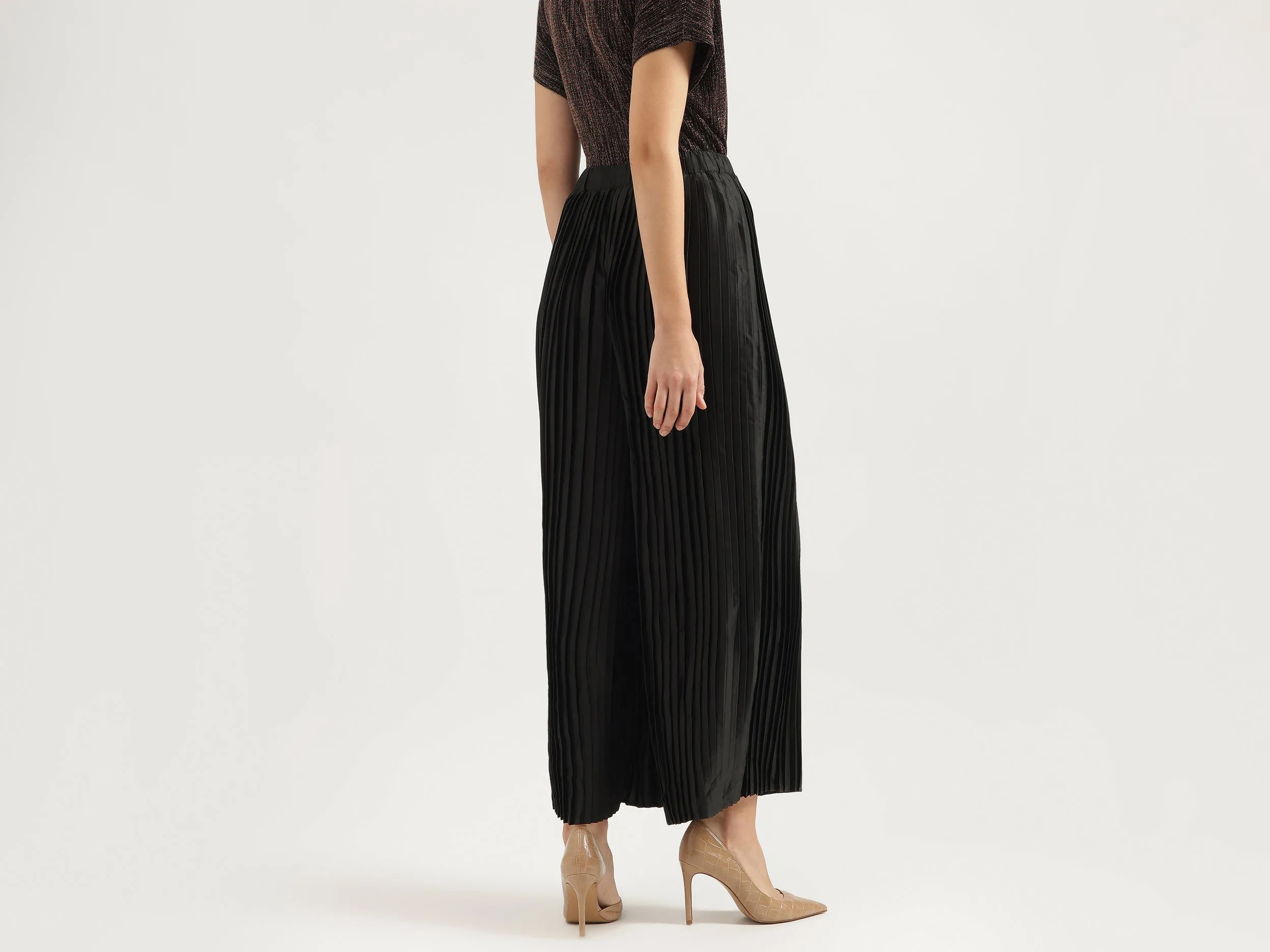 Solid Wide Leg Fit Trousers