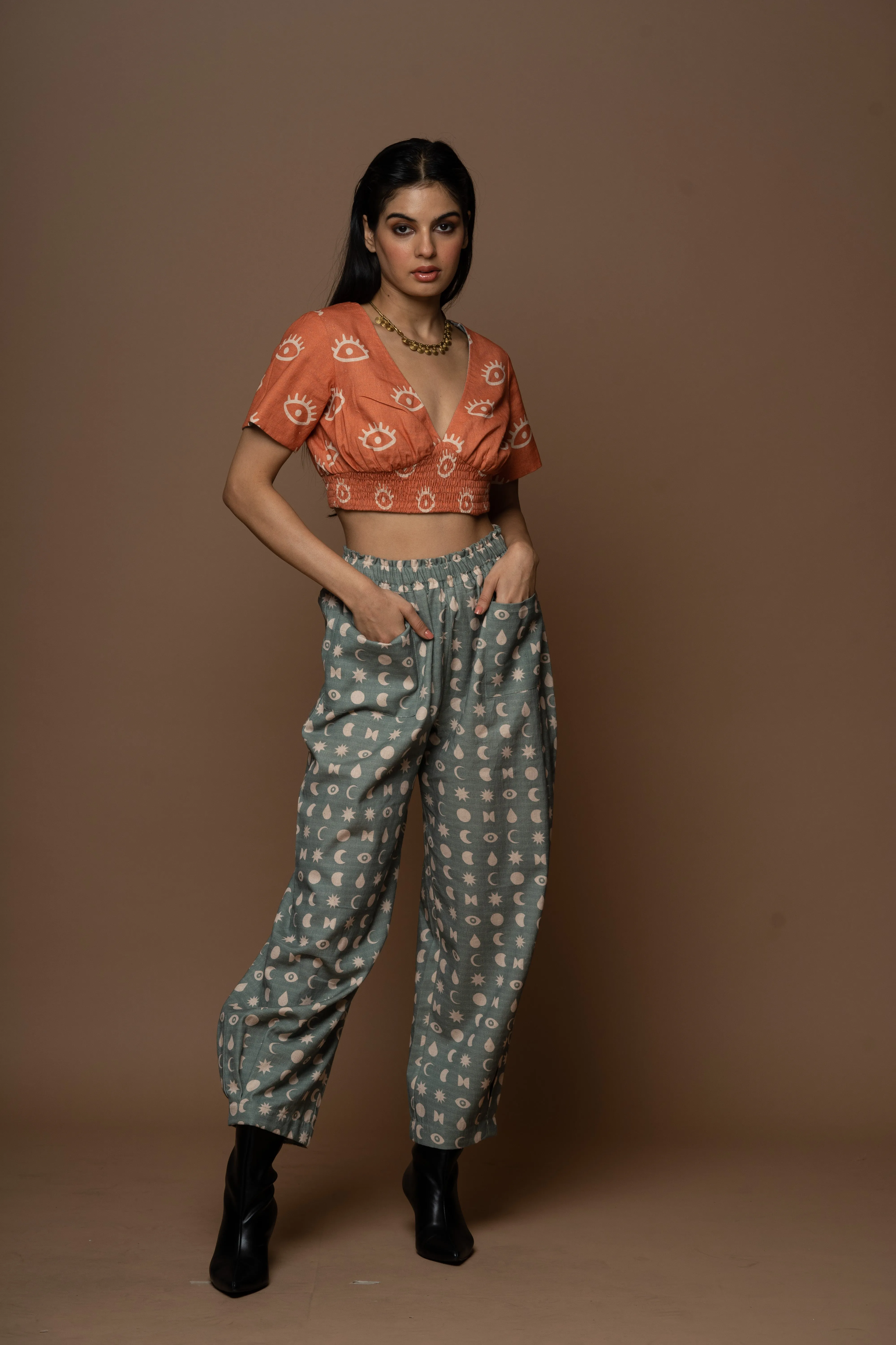 Subtle Pleats Pants in Seen it all Pattern