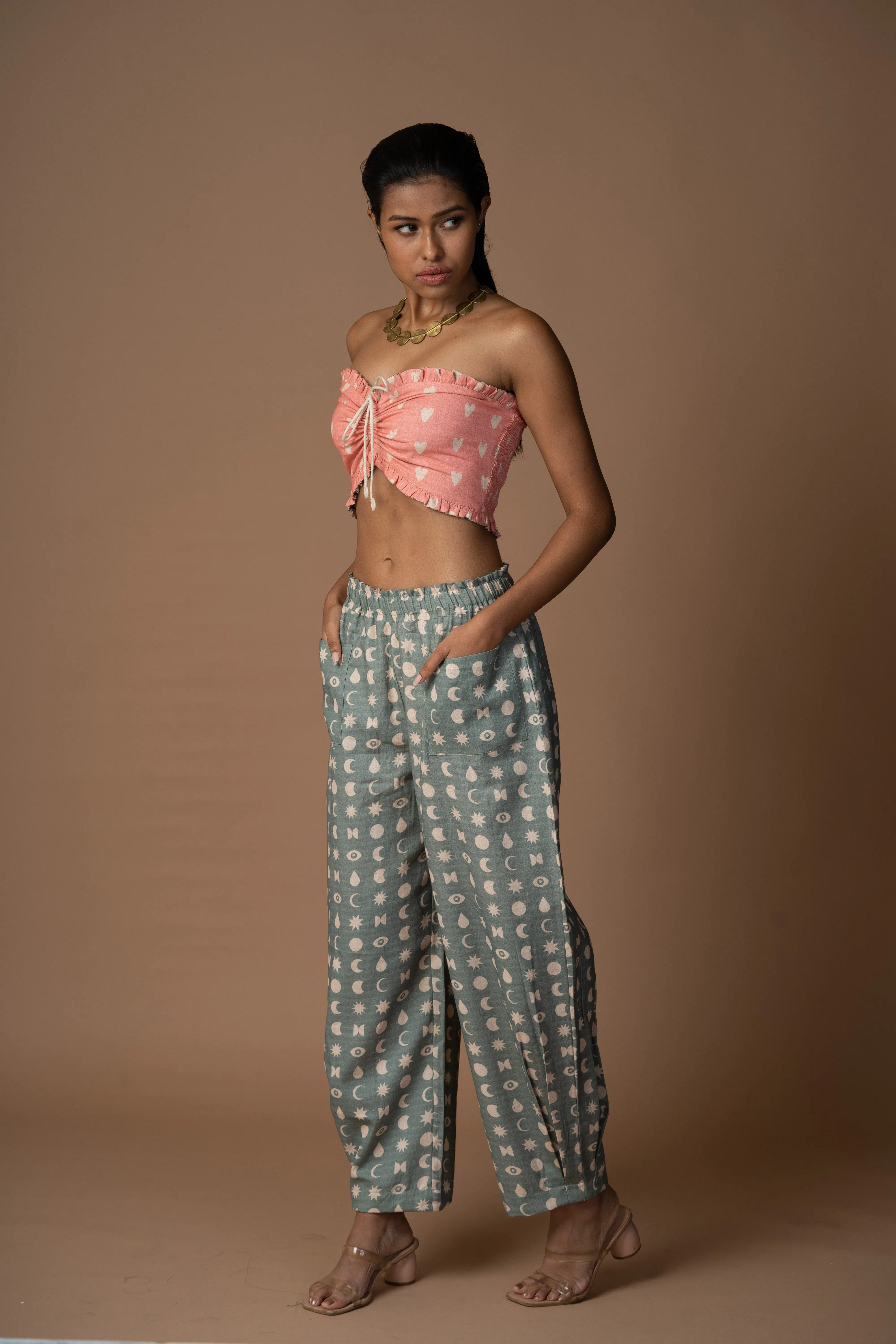 Subtle Pleats Pants in Seen it all Pattern