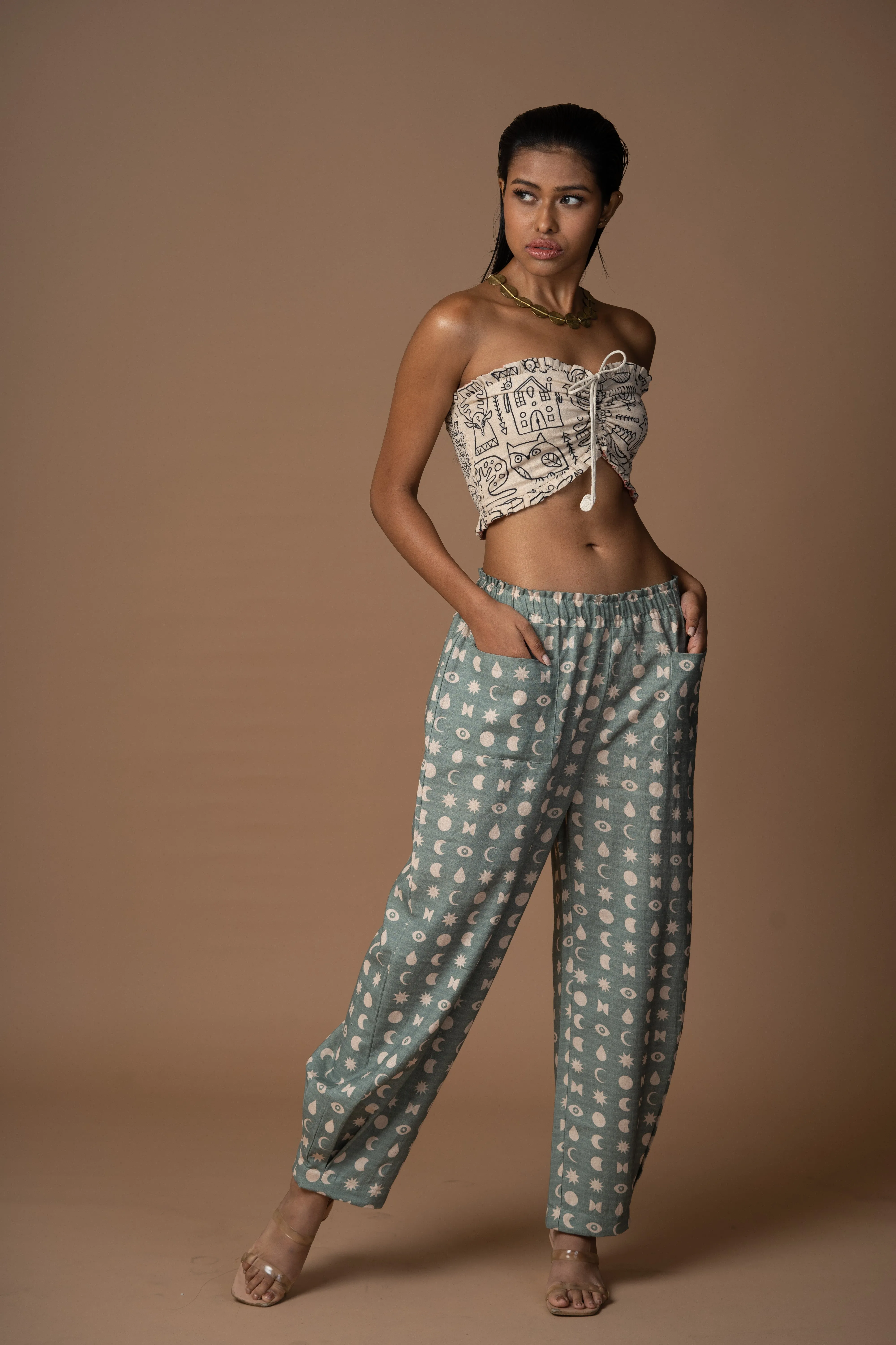 Subtle Pleats Pants in Seen it all Pattern